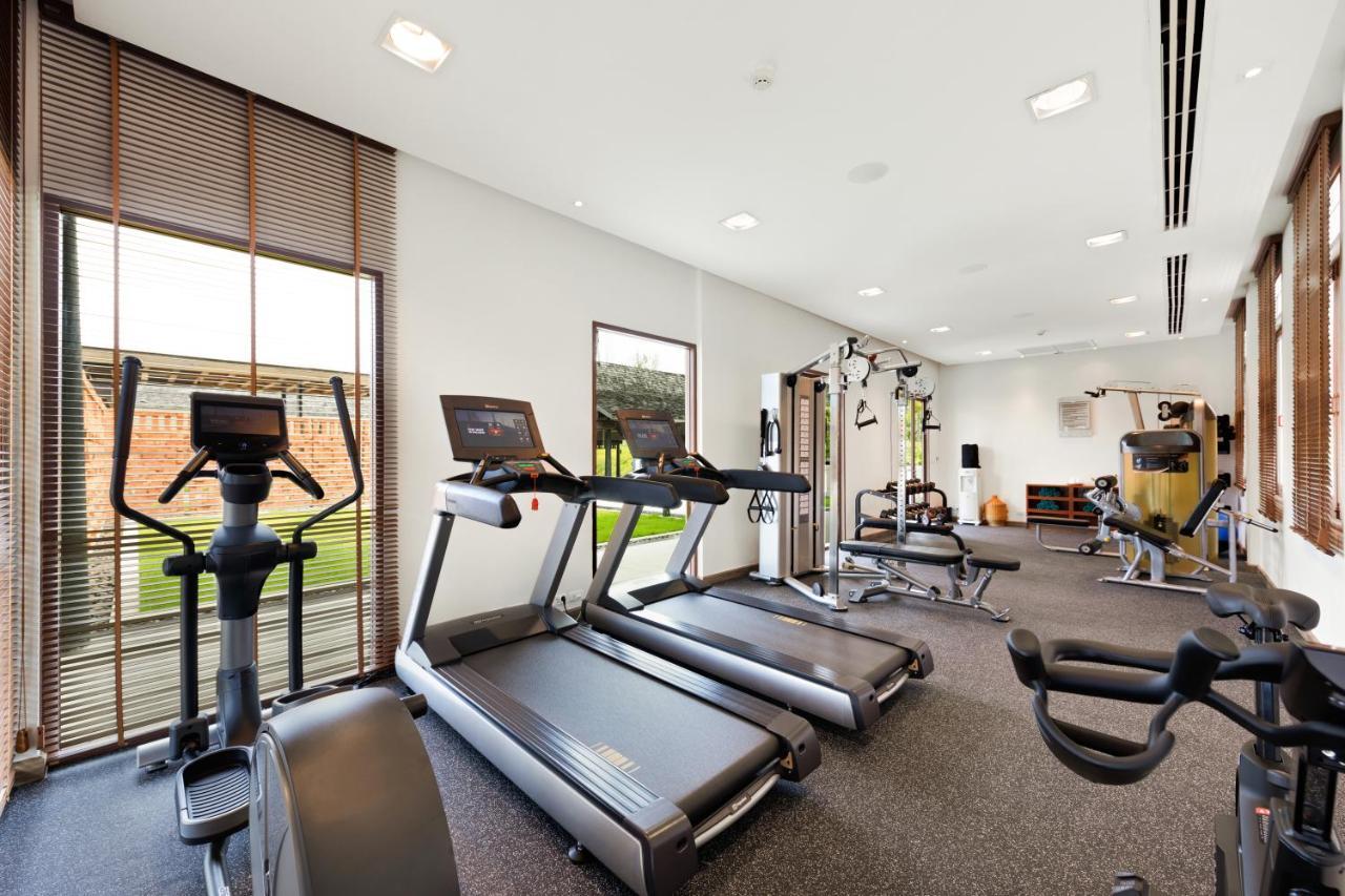 Outrigger Khao Lak Beach Resort - Sha Extra Plus Exteriér fotografie The gym at the hotel